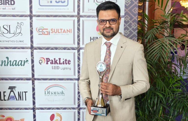 Khalid Iqbal CEO of Paklite Won the Brand of the Year Award 2024-25